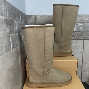 UGG CLASSIC TALL II